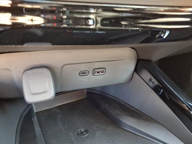 New 2026 Chevrolet Trax ACTIV w/ Sunroof Package image 37