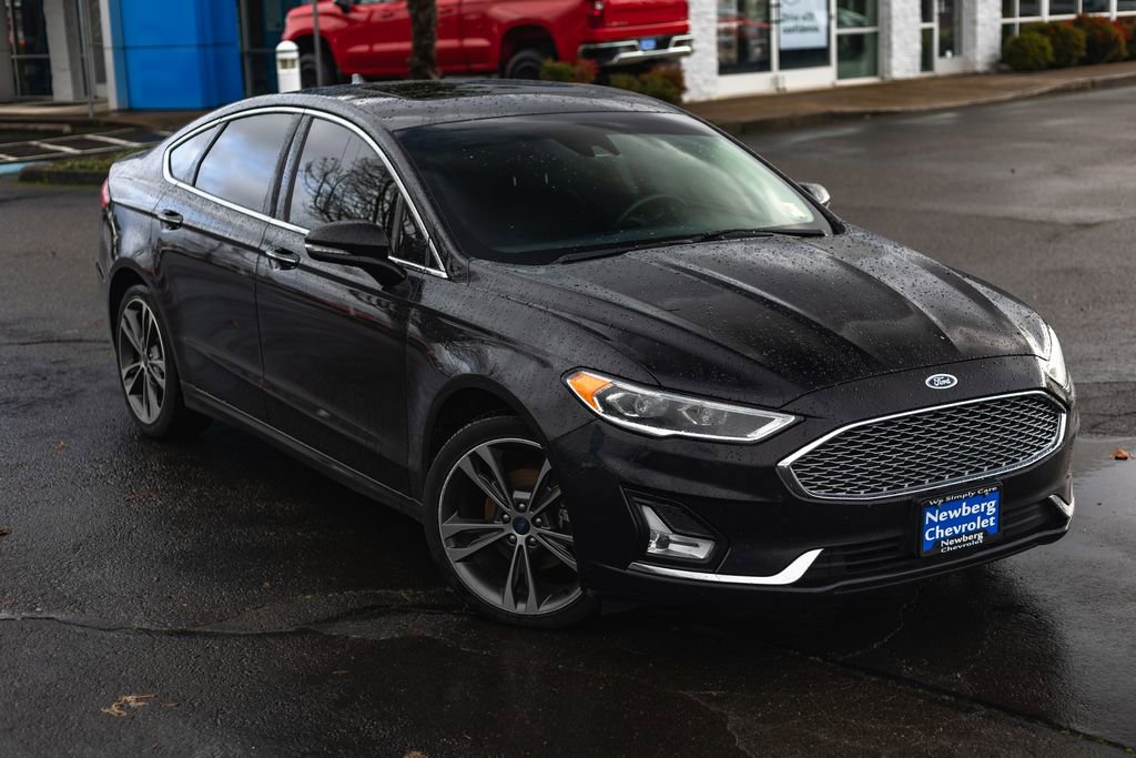 Used 2020 Ford Fusion Titanium image 2