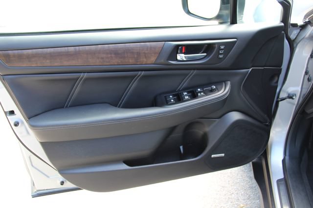 Used 2018 Subaru Outback 2.5i Limited AWD/4WD image 16