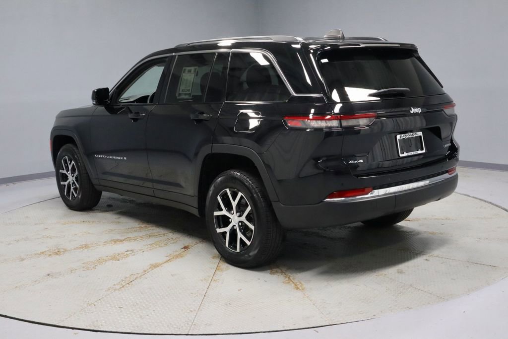Used 2023 Jeep Grand Cherokee Limited image 10