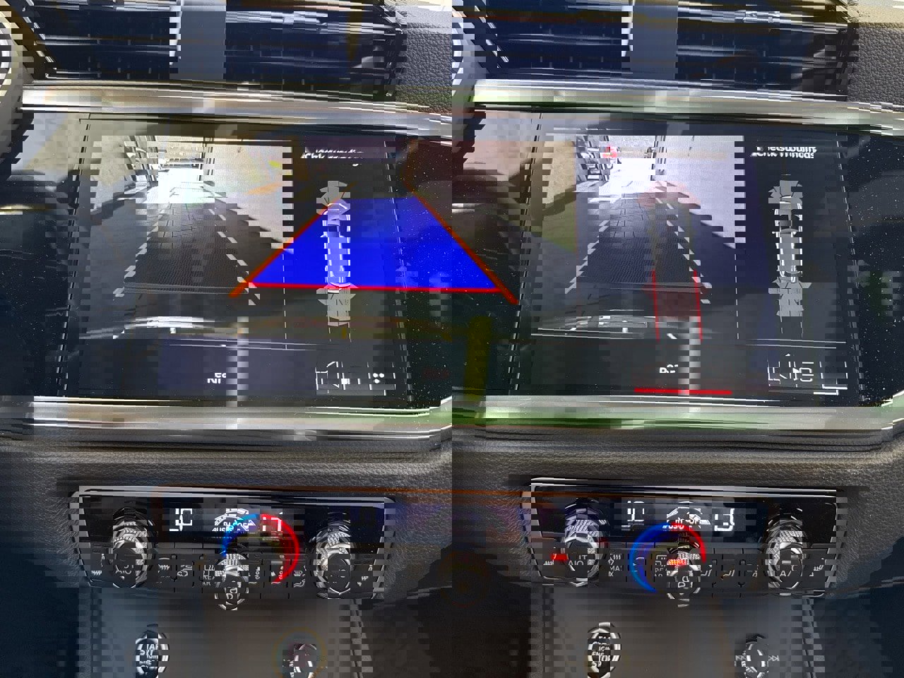 New 2025 Audi Q3 2.0T Premium image 29