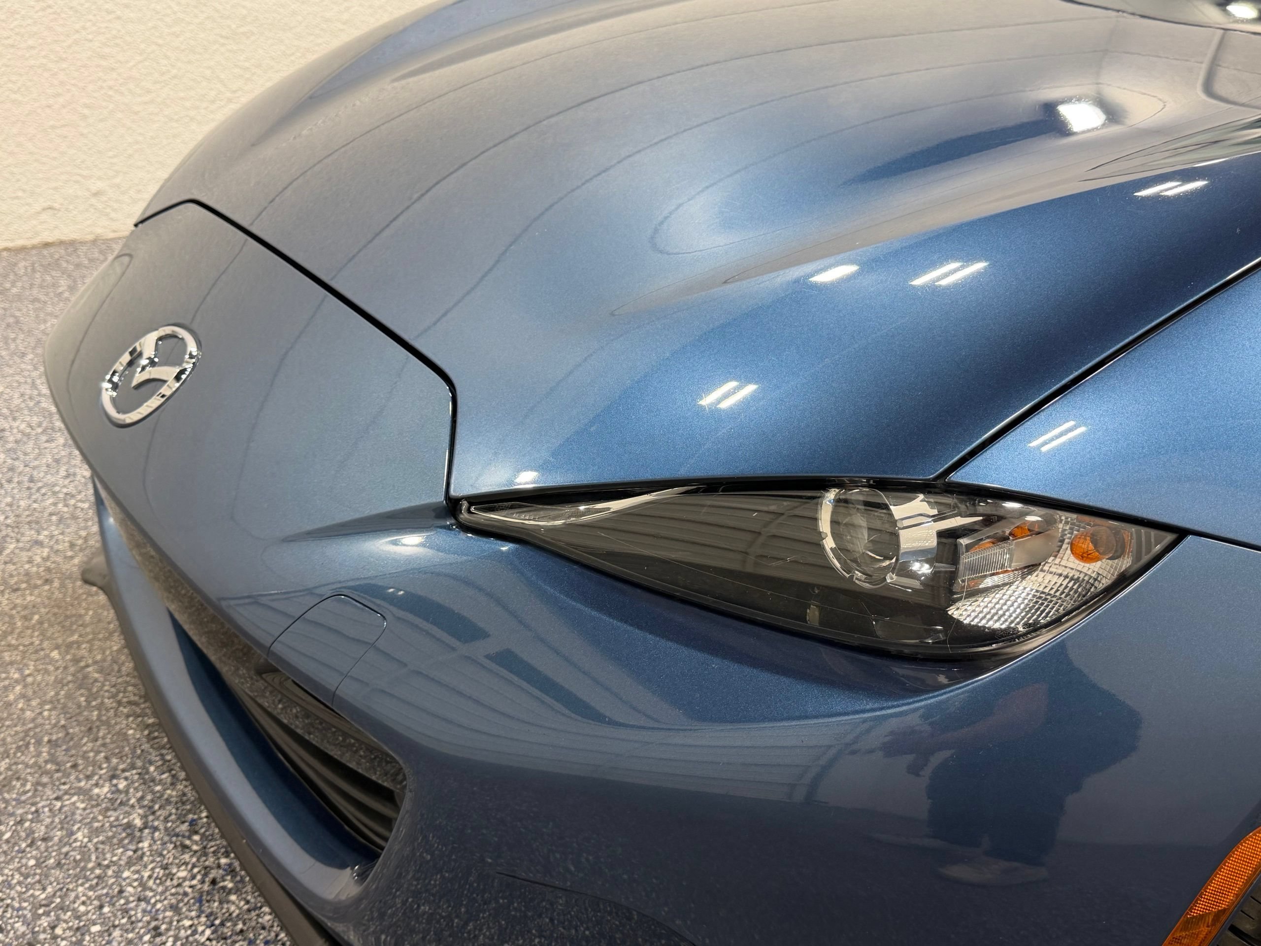 Used 2020 MAZDA MX-5 Miata Grand Touring w/ Appearance Package RWD image 15
