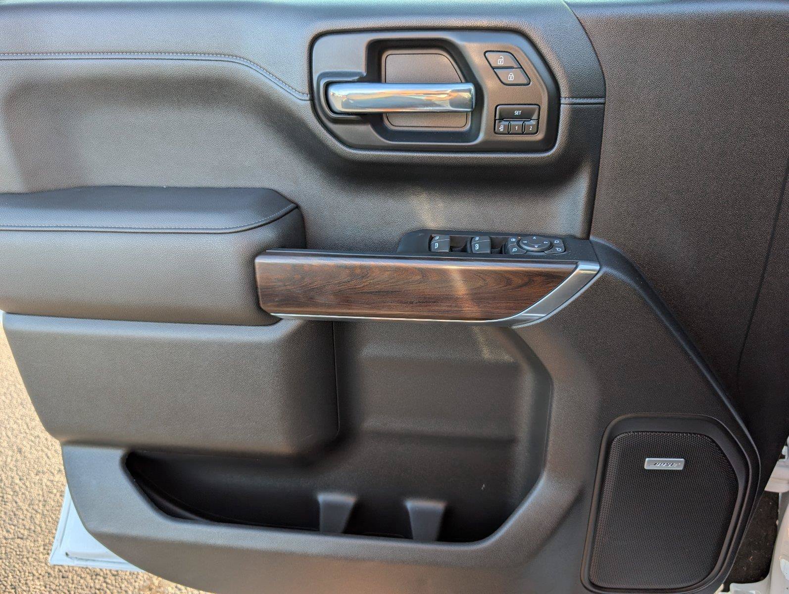 Used 2022 GMC Sierra 1500 SLT AWD/4WD image 19