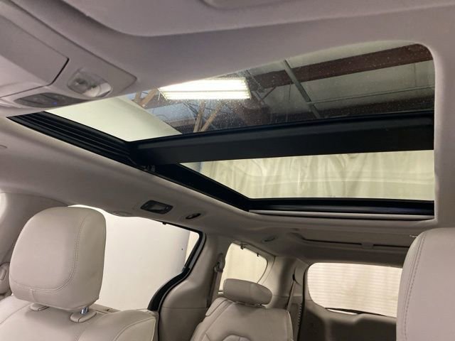 Used 2018 Chrysler Pacifica Touring-L Plus w/ Advanced Safetytec Group image 15