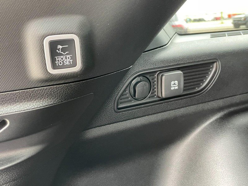 Used 2024 Jeep Grand Cherokee Altitude AWD/4WD image 13