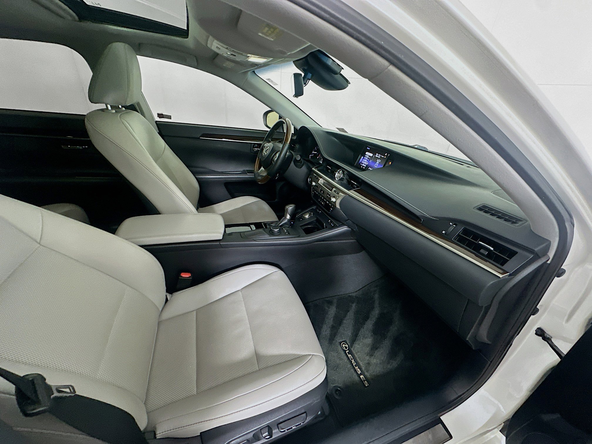 Used 2017 Lexus ES 350 image 30