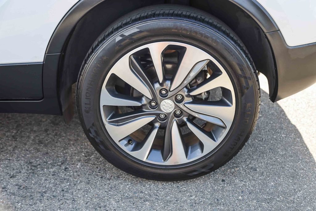 Used 2017 Buick Encore Essence FWD image 8