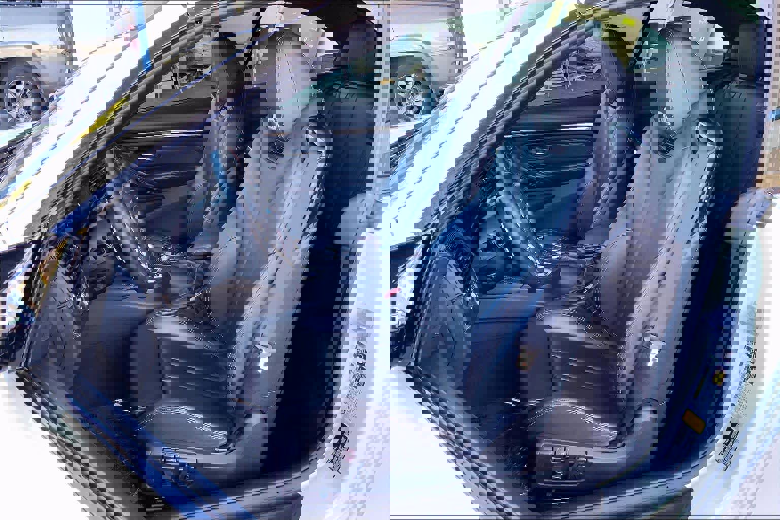 Used 2015 BMW M4 Convertible image 7