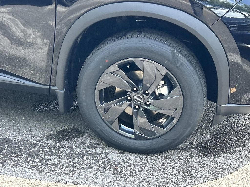 New 2026 Nissan Rogue SV FWD image 9