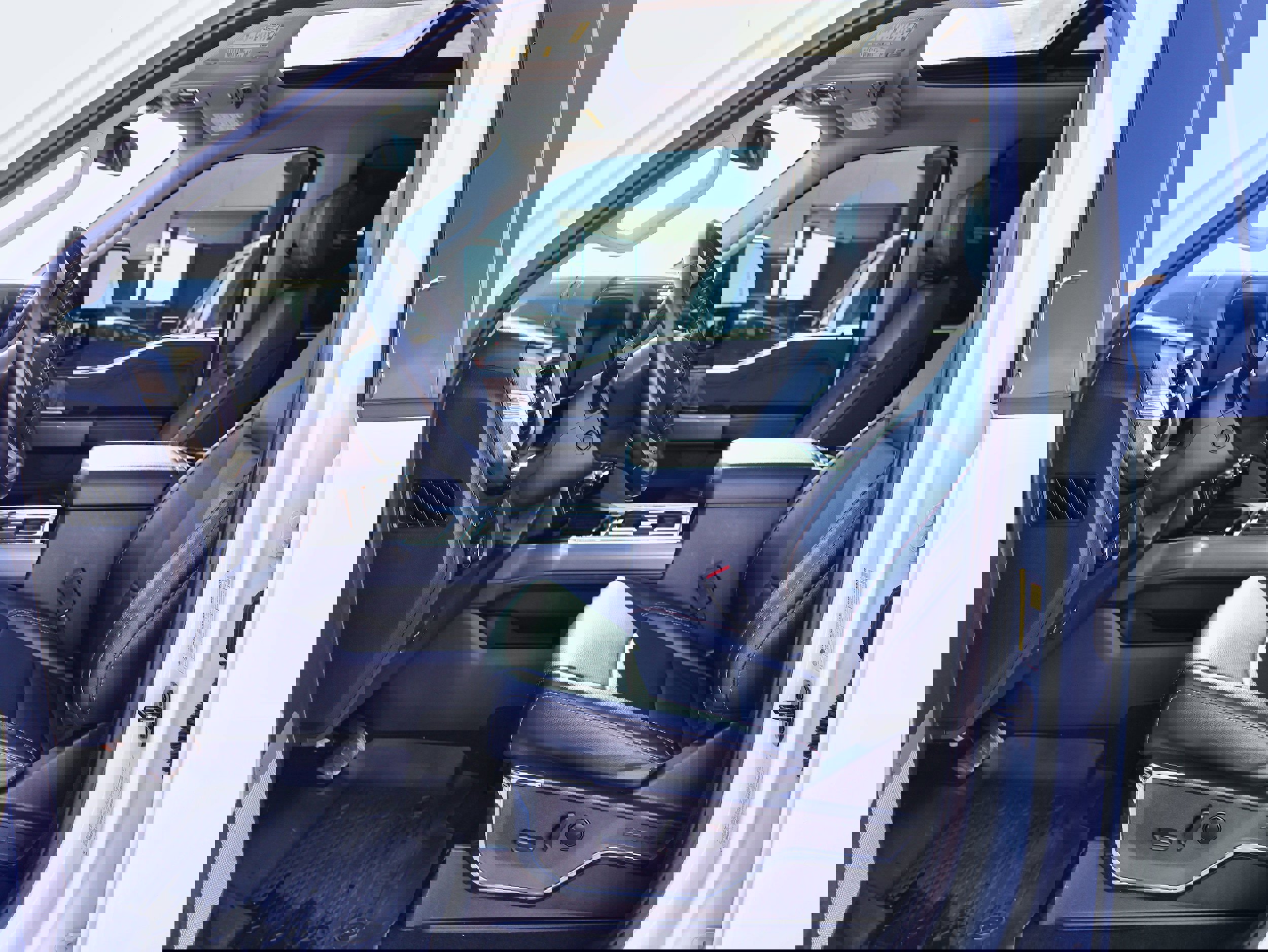 Used 2024 Ford F250 Lariat w/ Sport Appearance Package image 14