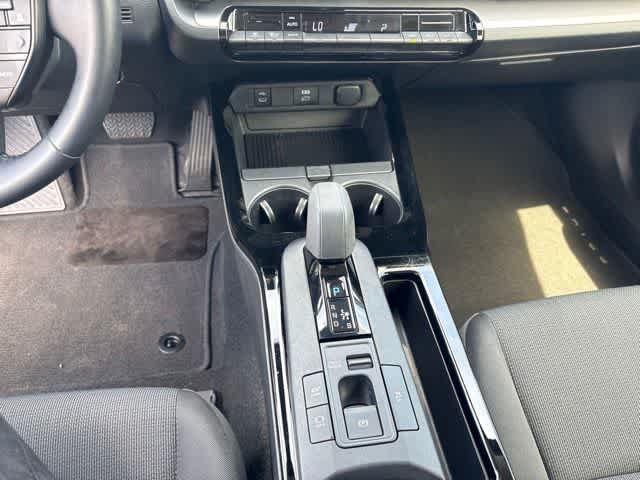 Used 2025 Toyota Prius LE AWD/4WD image 19