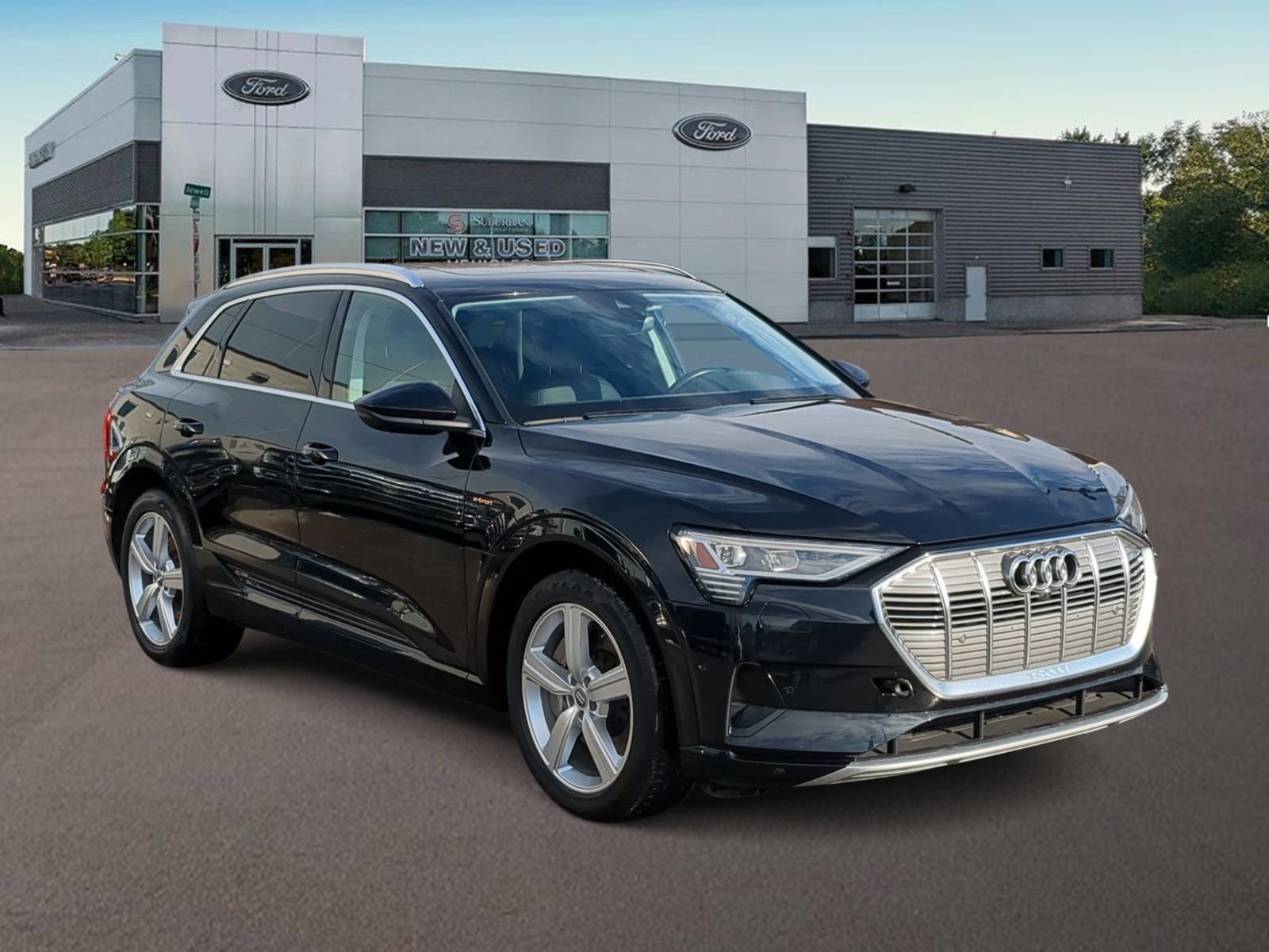 Used 2019 Audi e-tron Premium Plus image 2