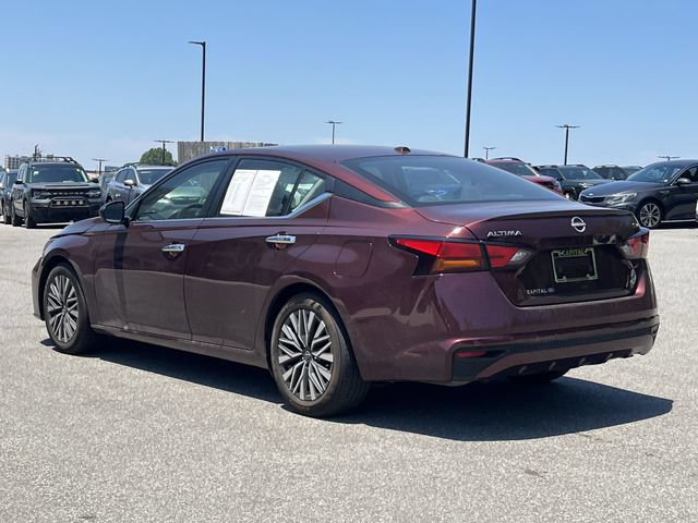 Used 2024 Nissan Altima 2.5 SV FWD image 11