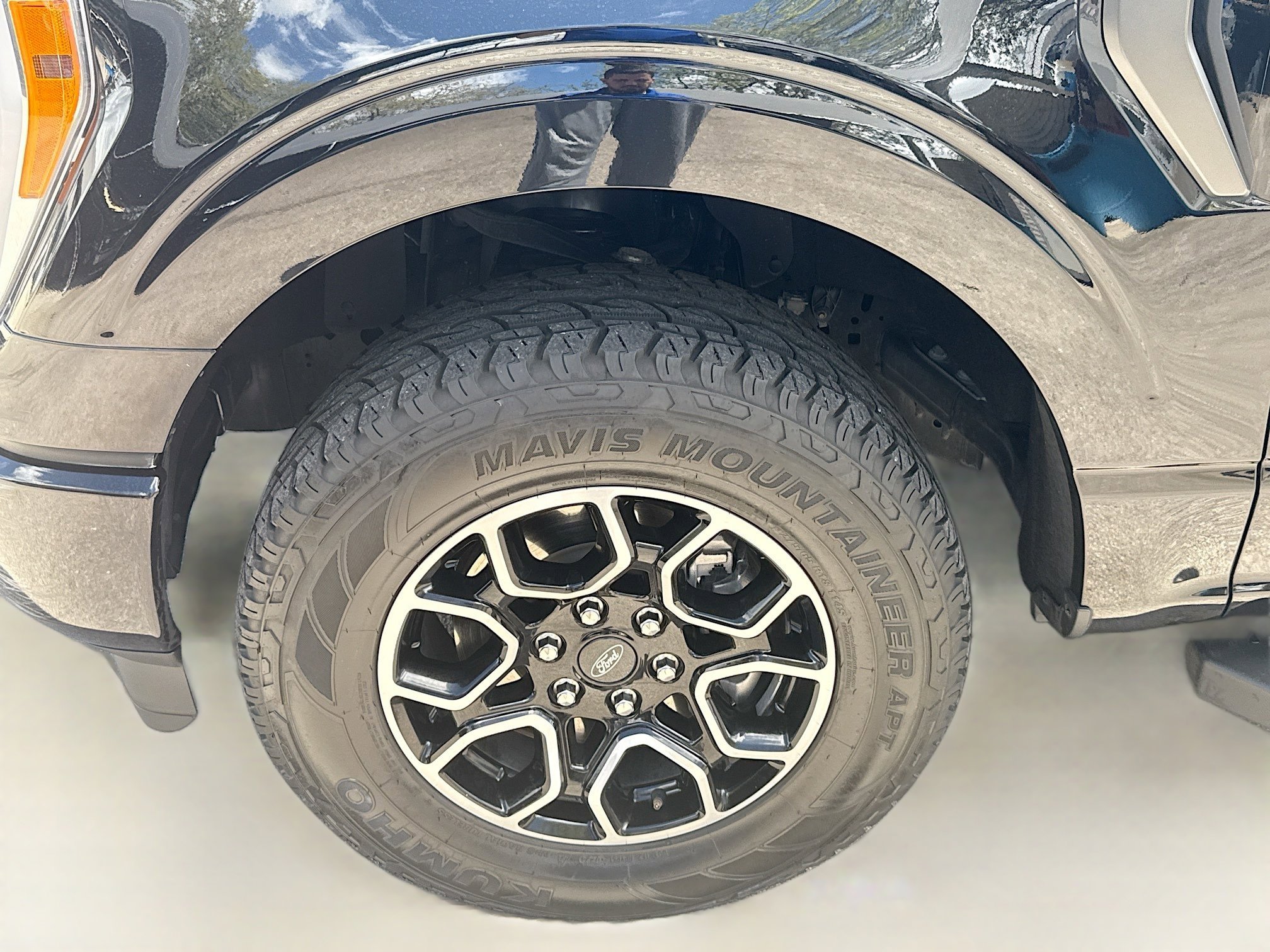 Used 2023 Ford F150 Lariat image 37