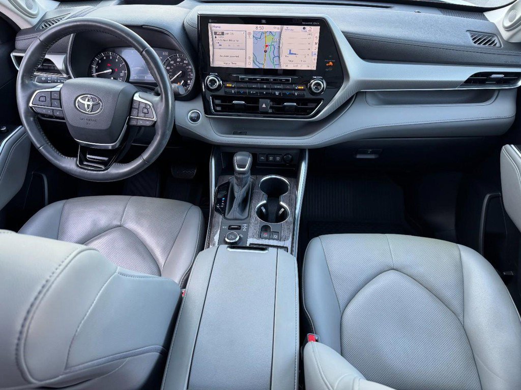 Certified 2020 Toyota Highlander Platinum AWD/4WD image 12