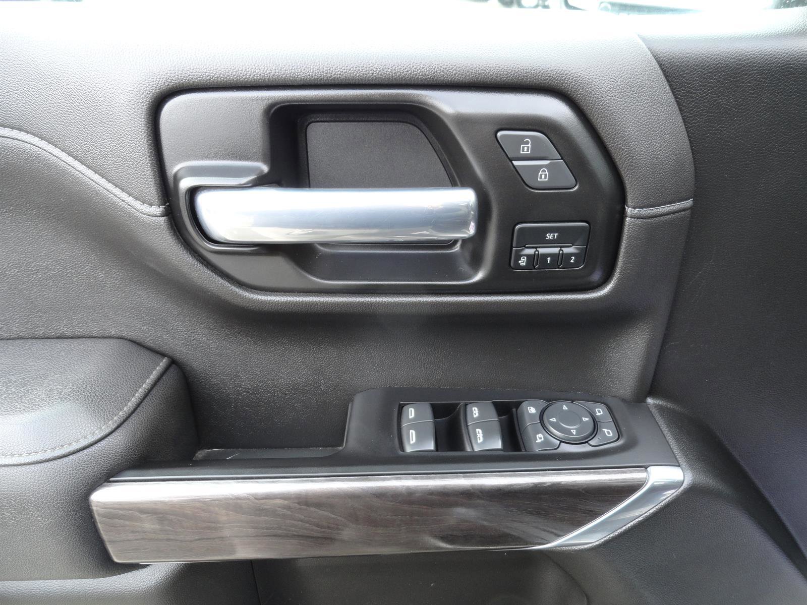 Used 2022 Chevrolet Silverado 1500 LTZ w/ LTZ Premium Package AWD/4WD image 10