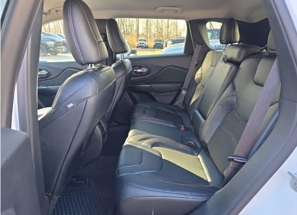 Used 2022 Jeep Cherokee Trailhawk w/ Trailer Tow Group image 12