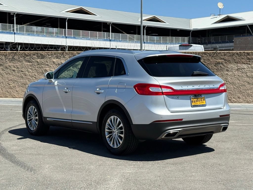 Used 2018 Lincoln MKX Select w/ Select Plus Package FWD image 4