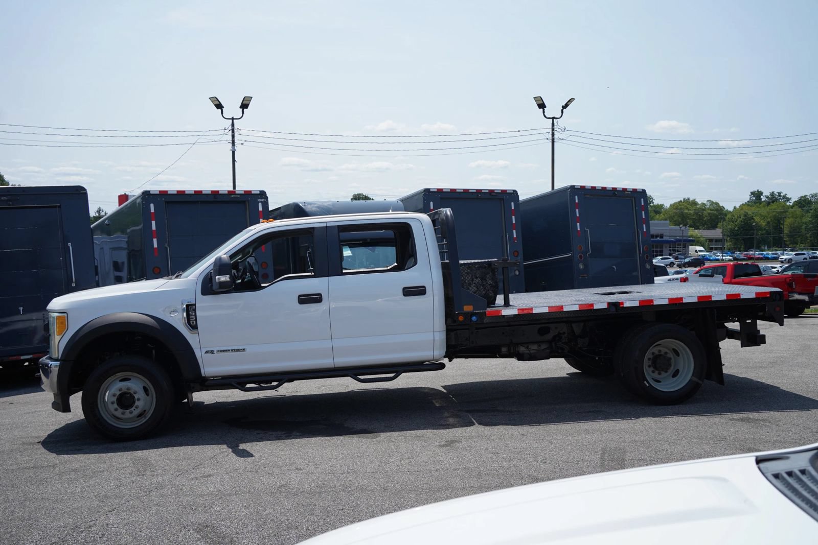 Used 2017 Ford F550 4x4 Crew Cab Super Duty image 4