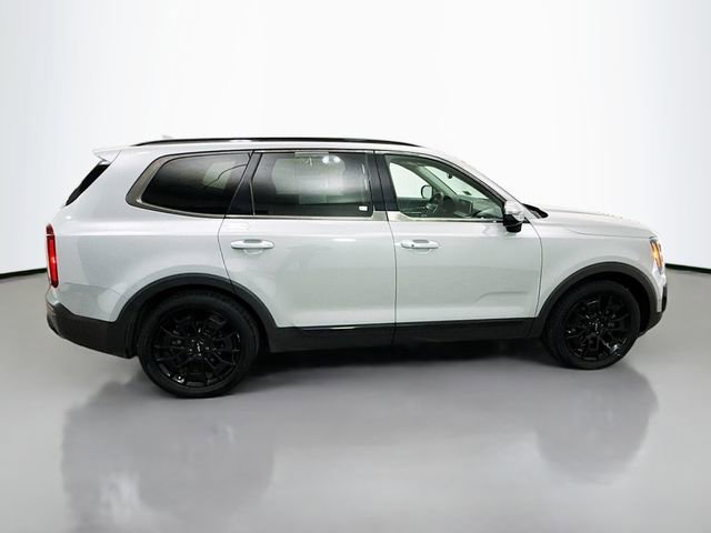 Used 2022 Kia Telluride SX w/ Nightfall Edition Package AWD/4WD image 10