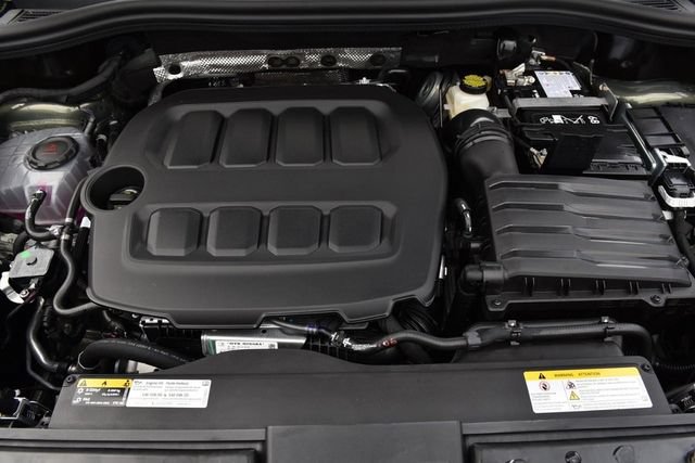 New 2026 Volkswagen Tiguan SEL R-Line AWD/4WD image 25