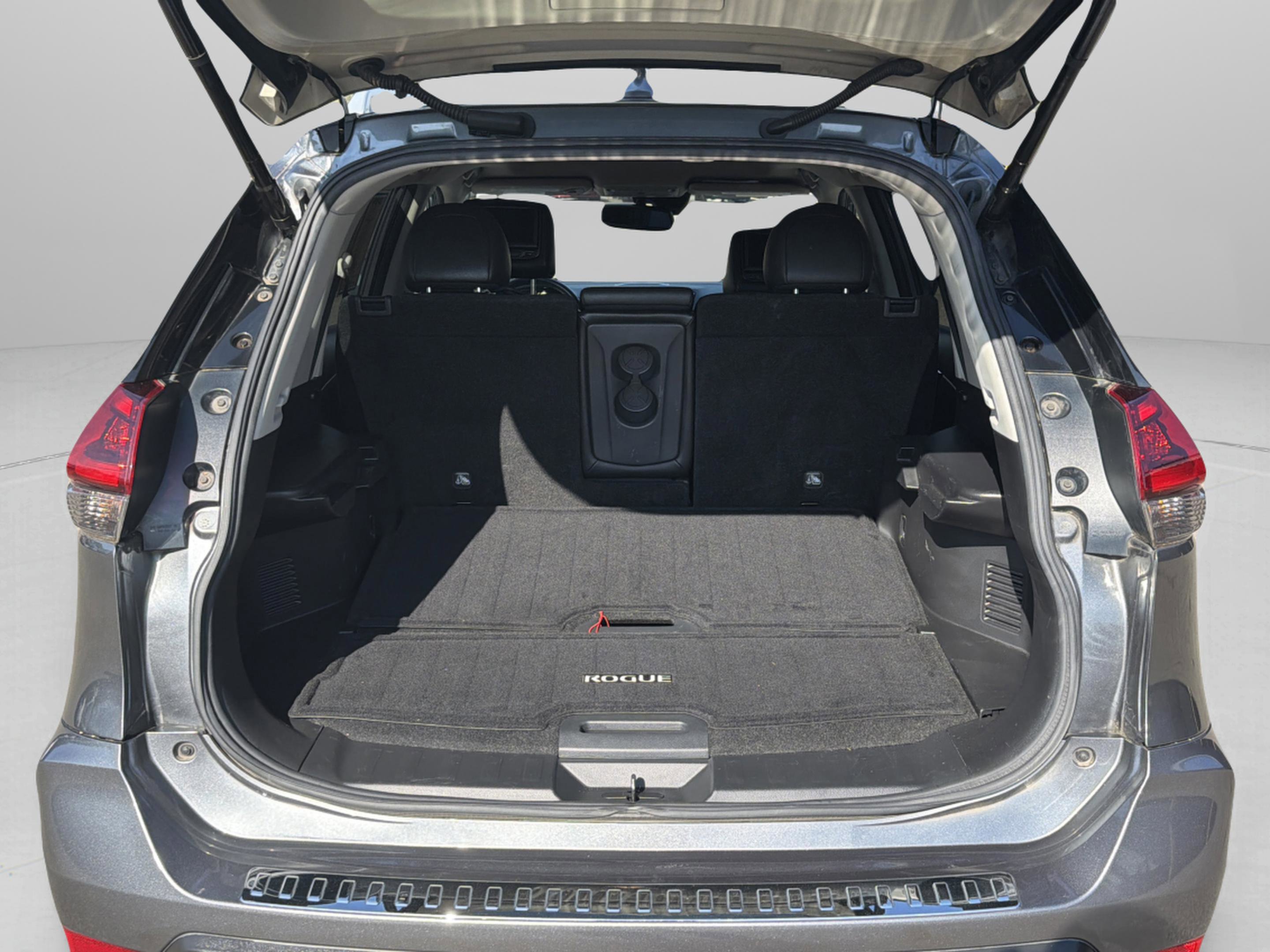 Used 2018 Nissan Rogue SL w/ Premium Package image 23