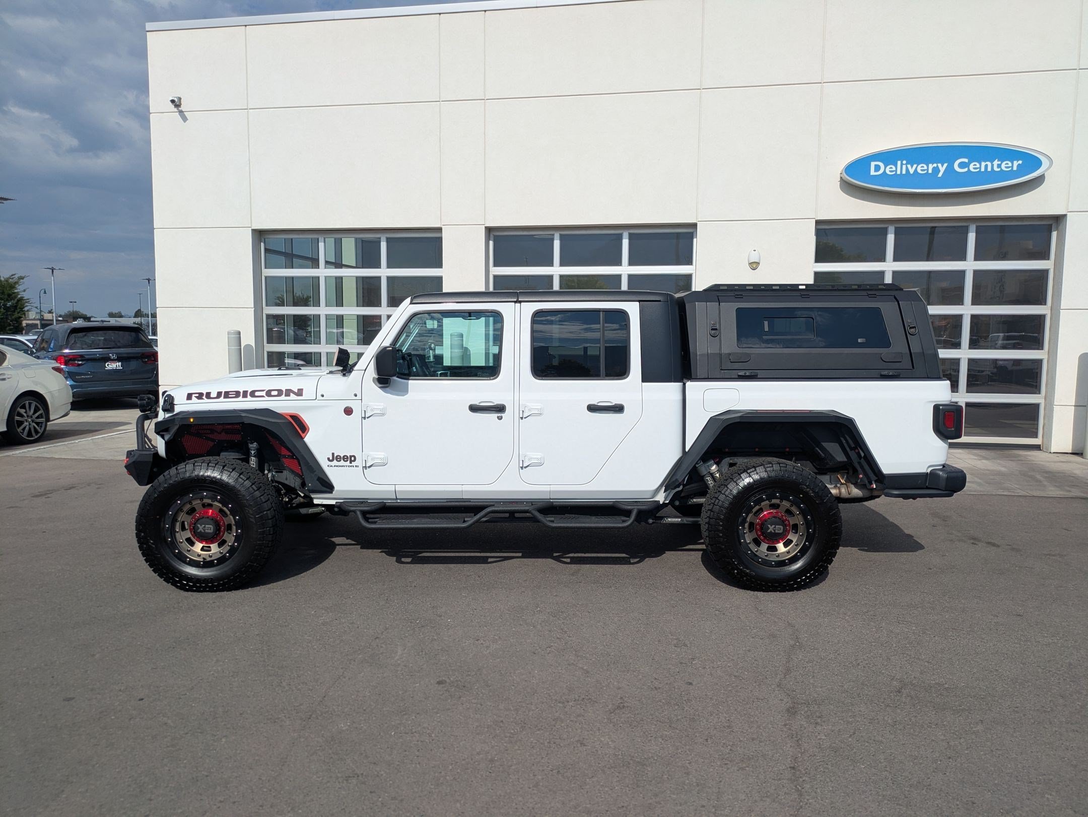 Used 2023 Jeep Gladiator Rubicon w/ Trailer Tow Package AWD/4WD image 10