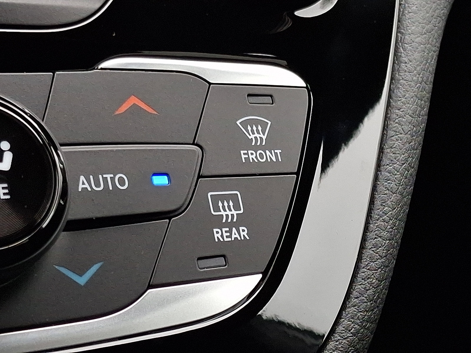 New 2026 Chrysler Pacifica Select image 13