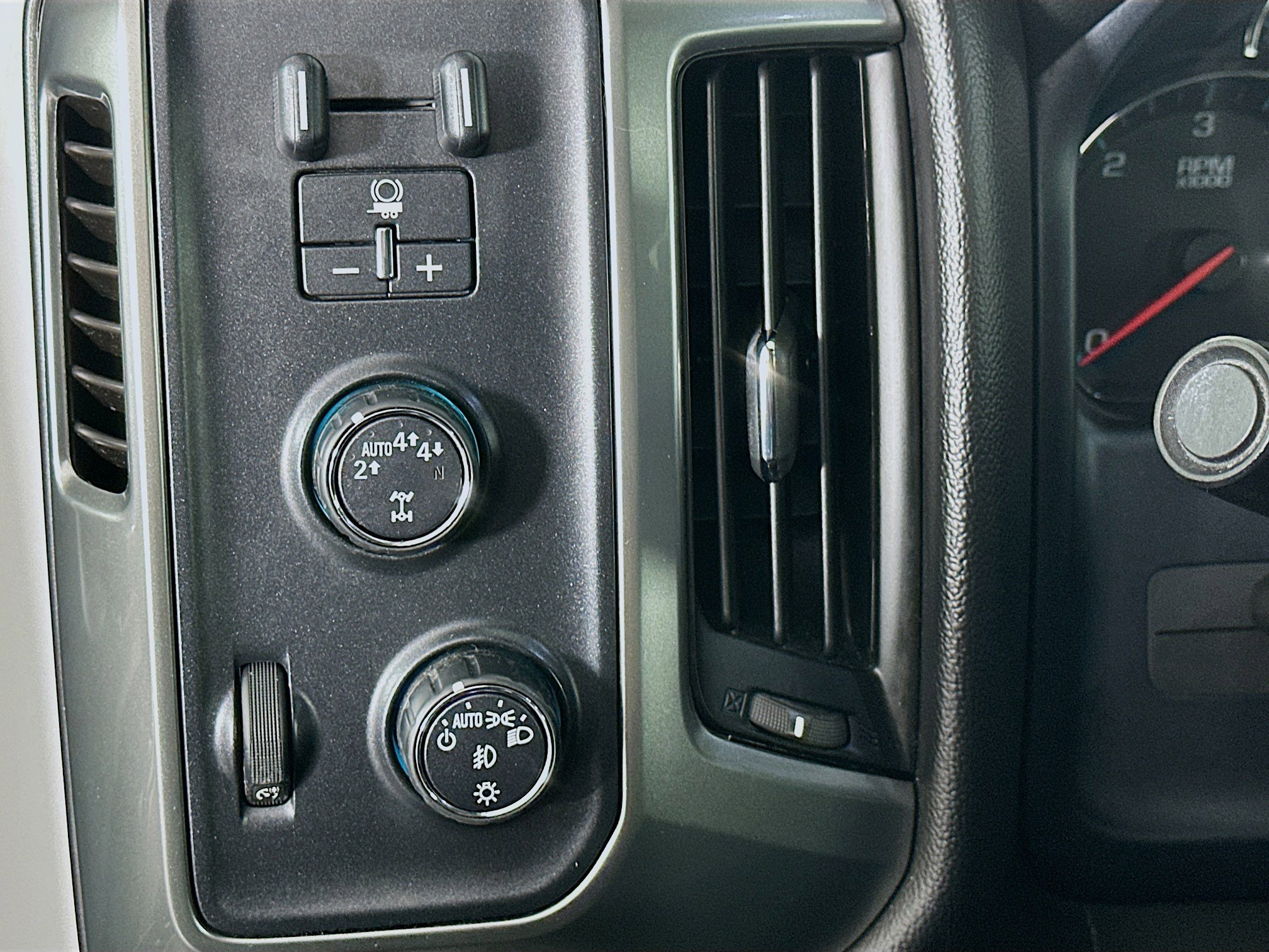 Used 2017 Chevrolet Silverado 1500 LT w/ All Star Edition image 16