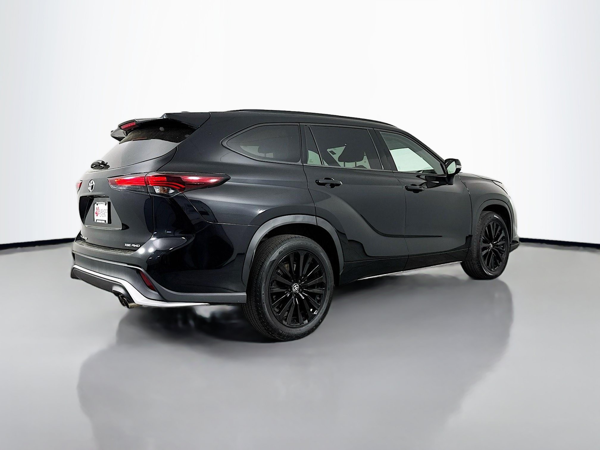 Certified 2025 Toyota Highlander XSE AWD/4WD image 7