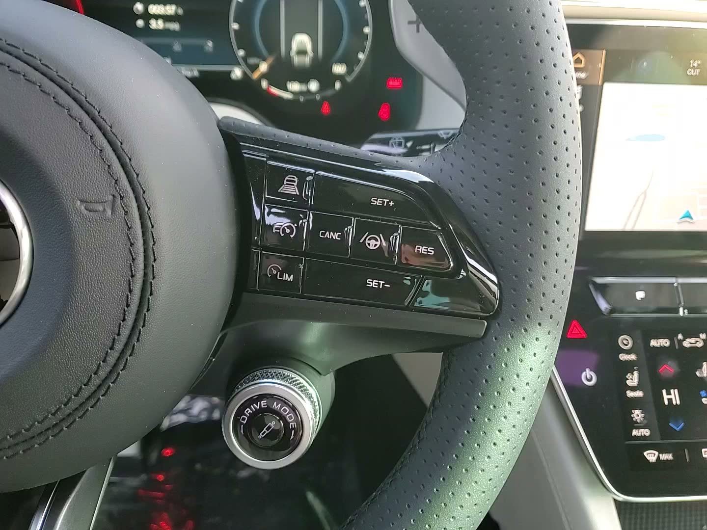 New 2026 Maserati Grecale Modena image 29