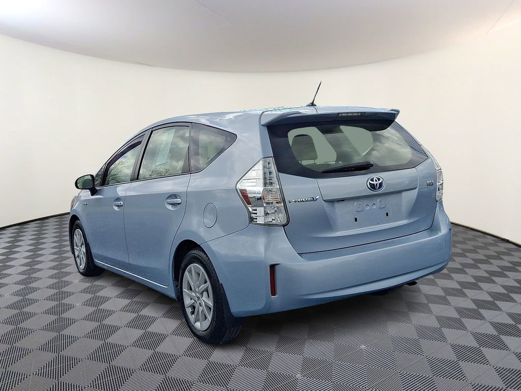 Used 2014 Toyota Prius V Two image 7