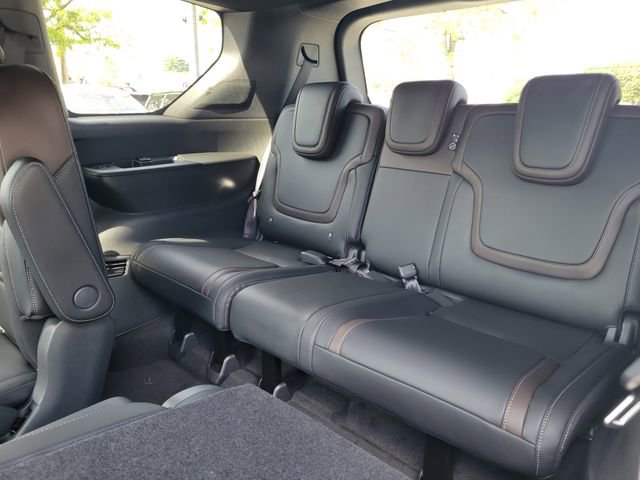New 2026 Nissan Armada SL w/ Captain's Chari Seat Package image 33