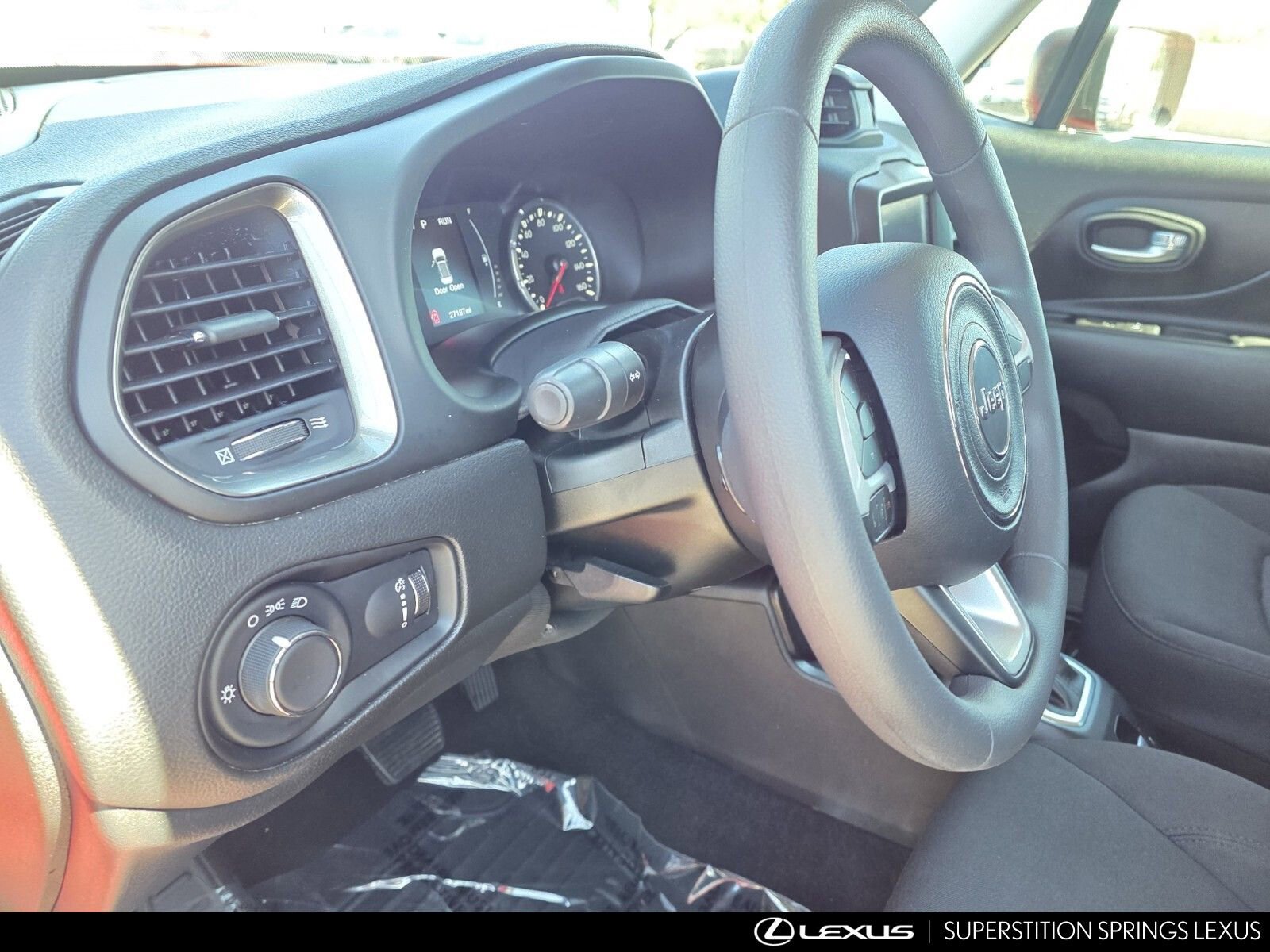 Used 2015 Jeep Grand Cherokee Limited w/ Luxury Group II RWD image 16