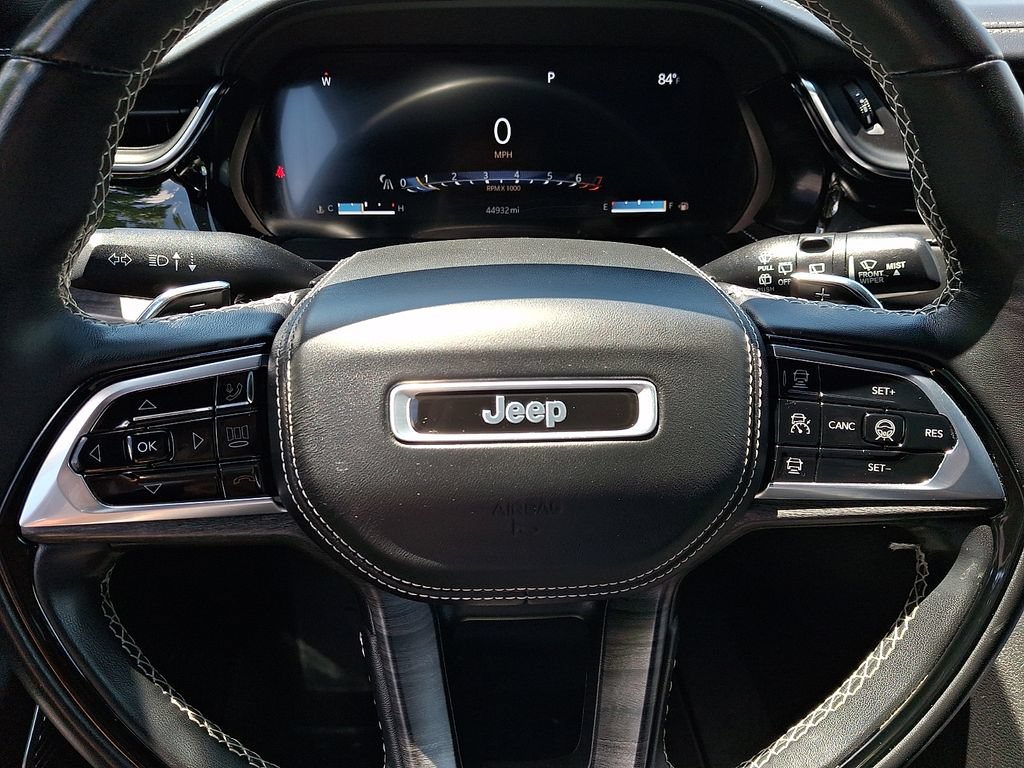 Used 2022 Jeep Grand Cherokee L Overland w/ Advanced Protech Group III AWD/4WD image 25