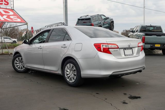 Used 2014 Toyota Camry LE image 10