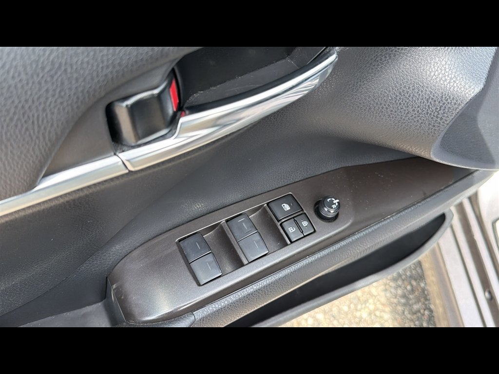 Used 2024 Toyota Camry SE FWD image 8