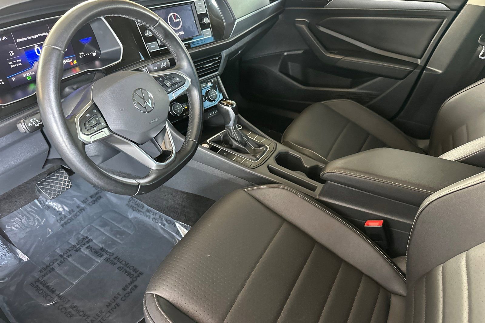 Used 2024 Volkswagen Jetta SE image 11