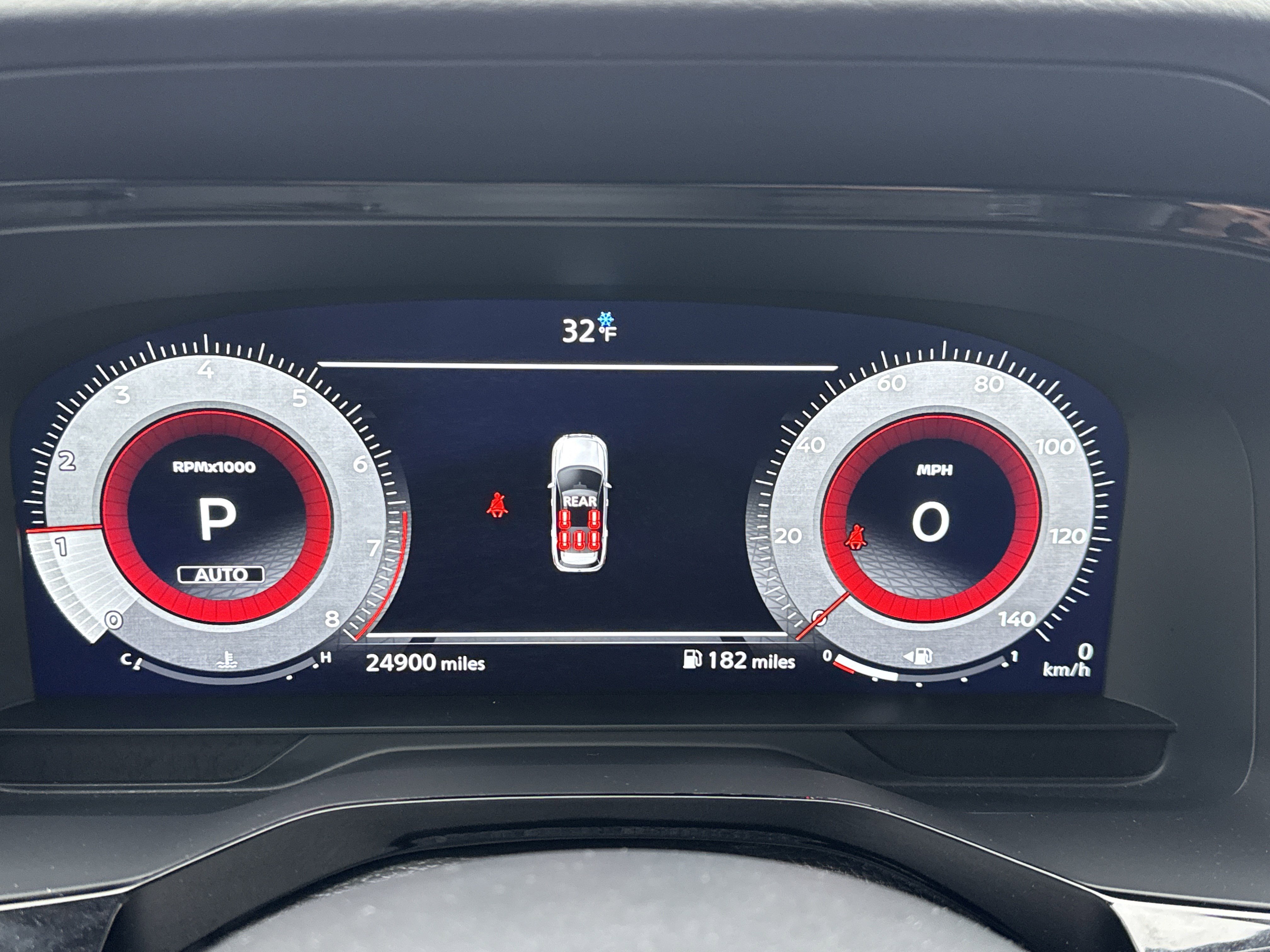 Used 2024 Nissan Pathfinder Platinum image 18