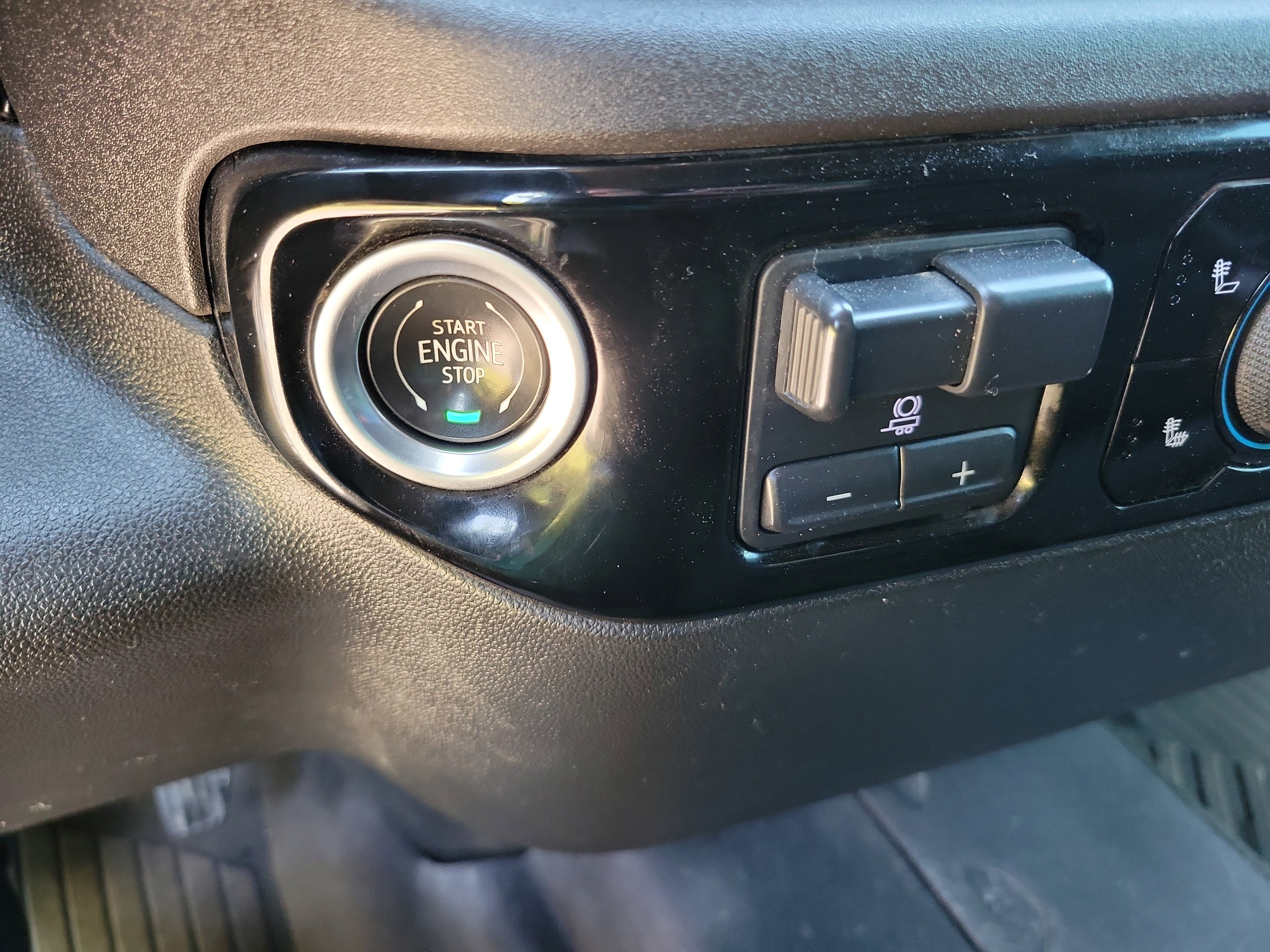 Used 2024 Chevrolet Silverado 2500 LT AWD/4WD image 12