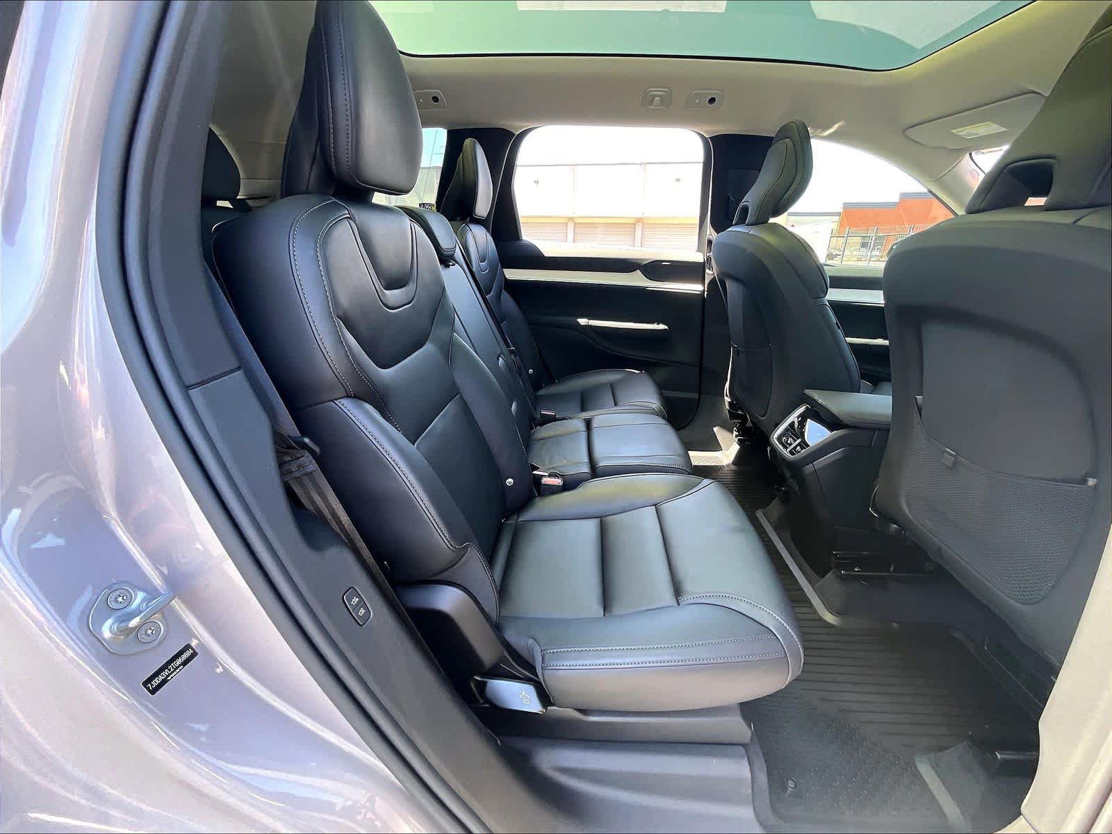 Used 2026 Volvo EX90 Ultra AWD/4WD image 30