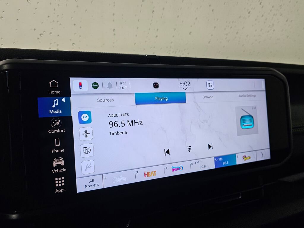 Used 2025 Jeep Gladiator Sport image 26