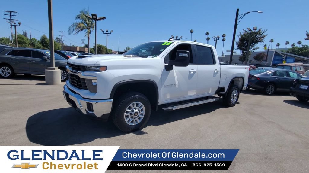 Certified 2025 Chevrolet Silverado 2500 LT w/ Convenience Package AWD/4WD image 4