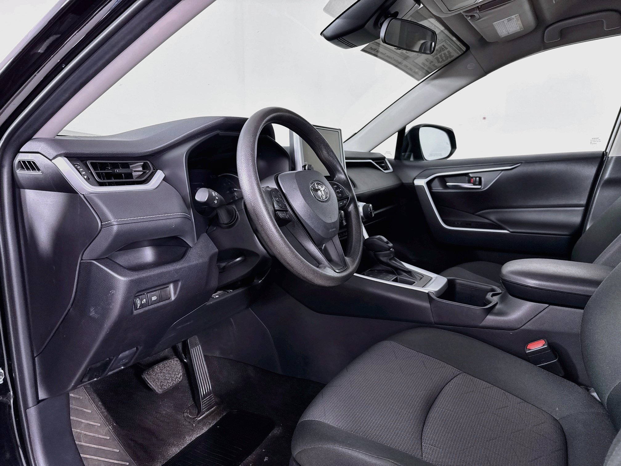 Certified 2025 Toyota RAV4 XLE AWD/4WD image 9