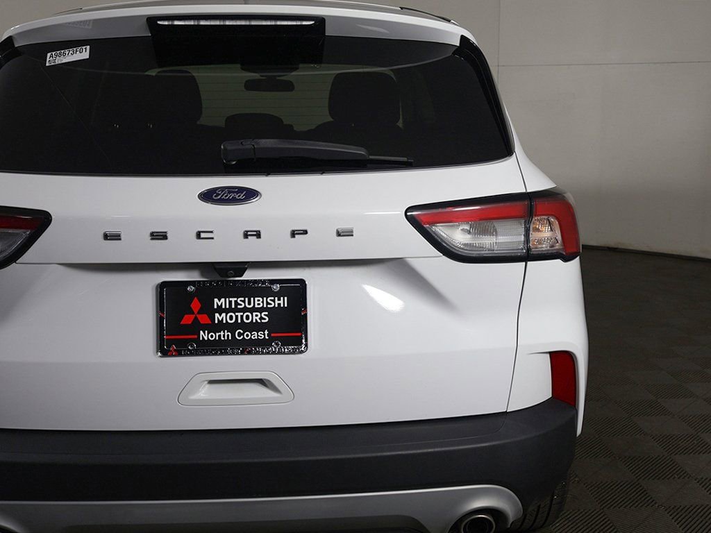 Used 2021 Ford Escape SE image 13