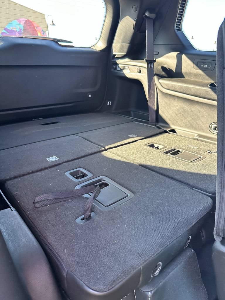 Used 2023 Jeep Grand Cherokee L Altitude AWD/4WD image 22