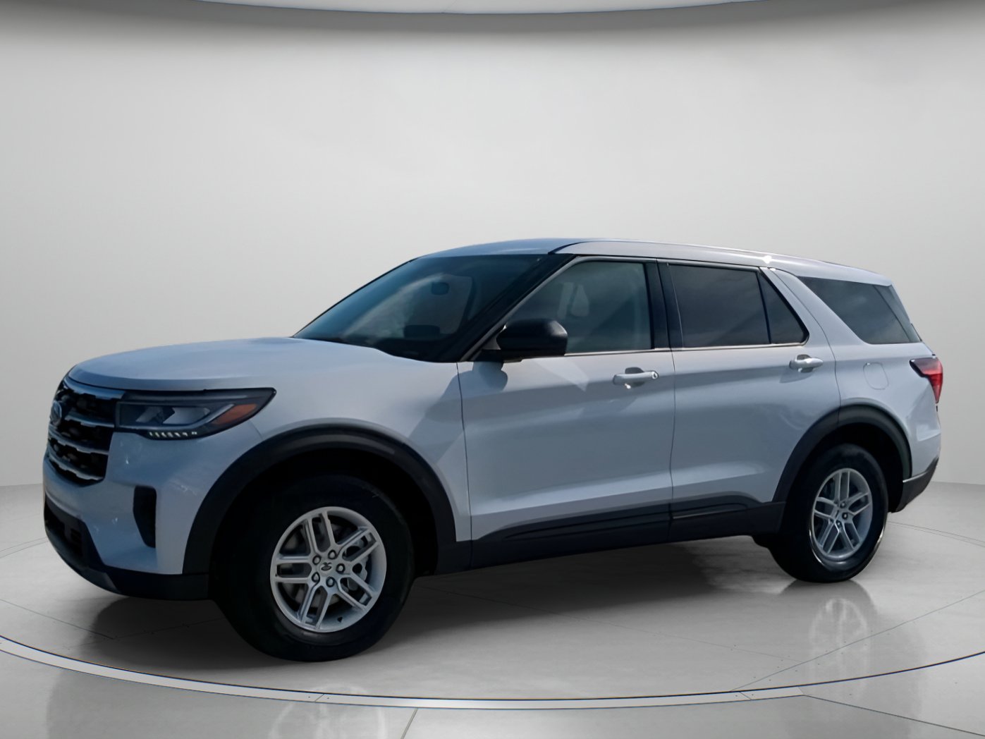 New 2026 Ford Explorer Active RWD image 14