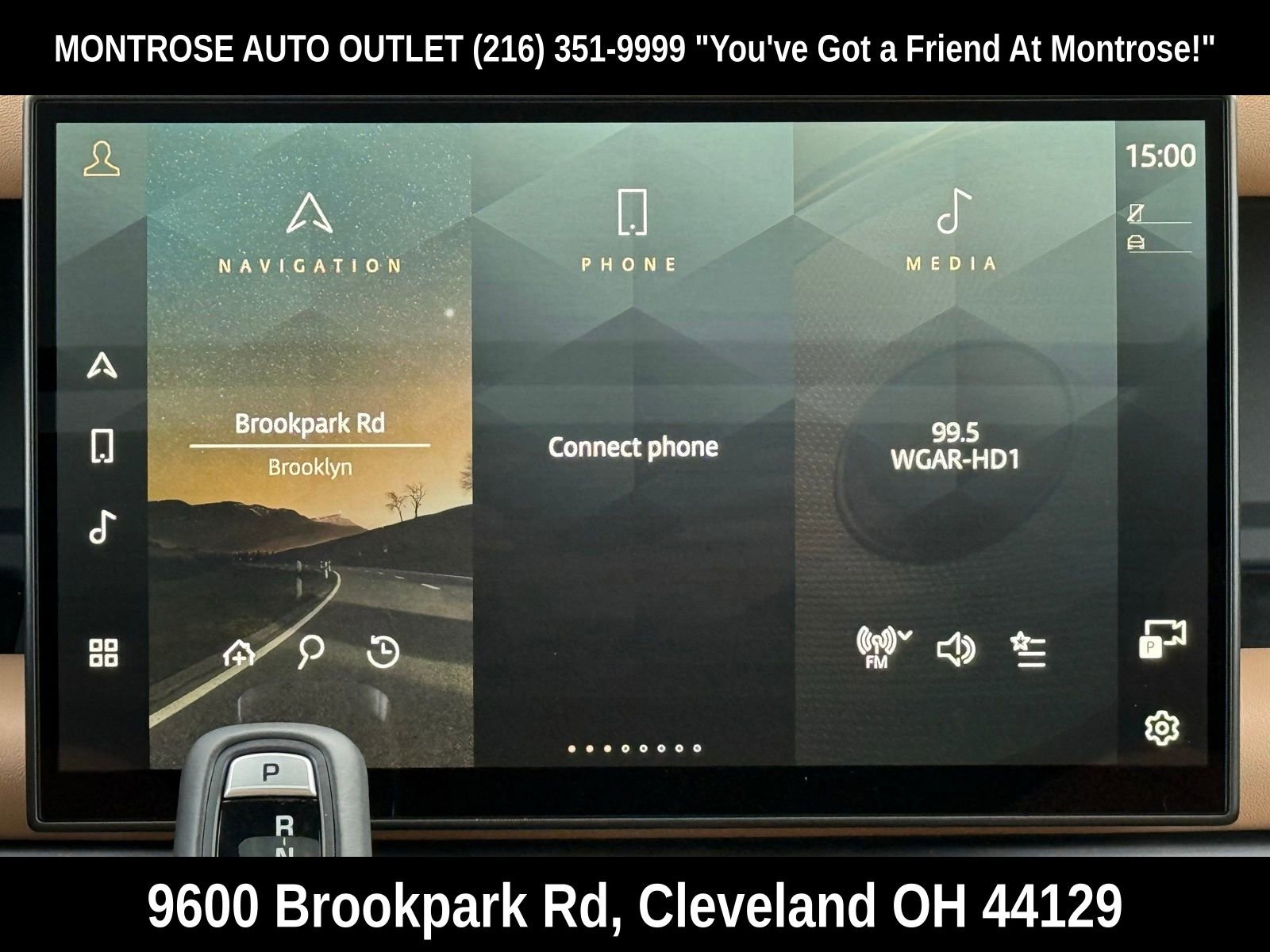 New 2026 Land Rover Defender 130 X-Dynamic SE image 23