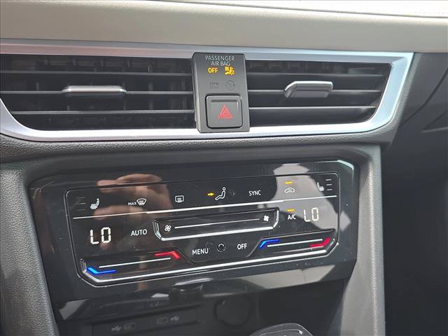 New 2026 Volkswagen Taos SE FWD image 17
