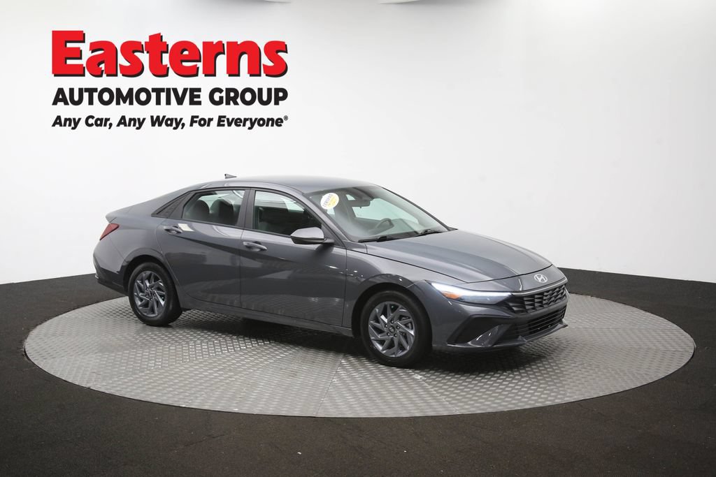Used 2024 Hyundai Elantra SEL FWD image 46